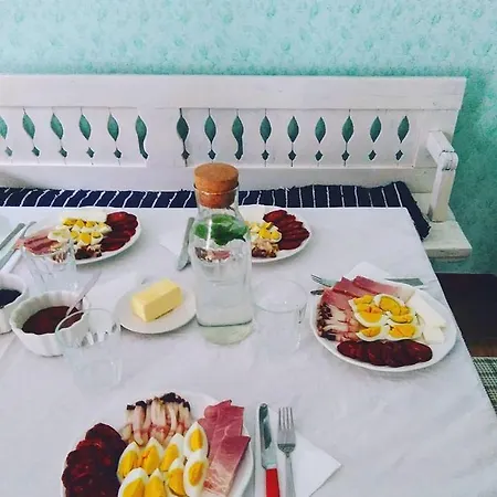 Bed & Breakfast Ethno&coffee House Tulip 3*